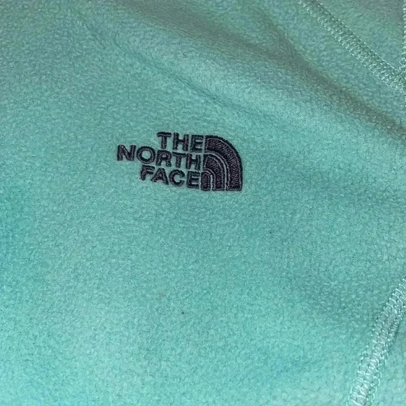 Woman’s Northface Jacket - Picture 3 of 5